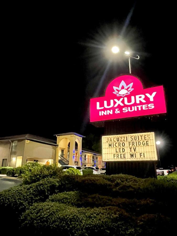 Luxury Inn & Suites Selma Exteriér fotografie