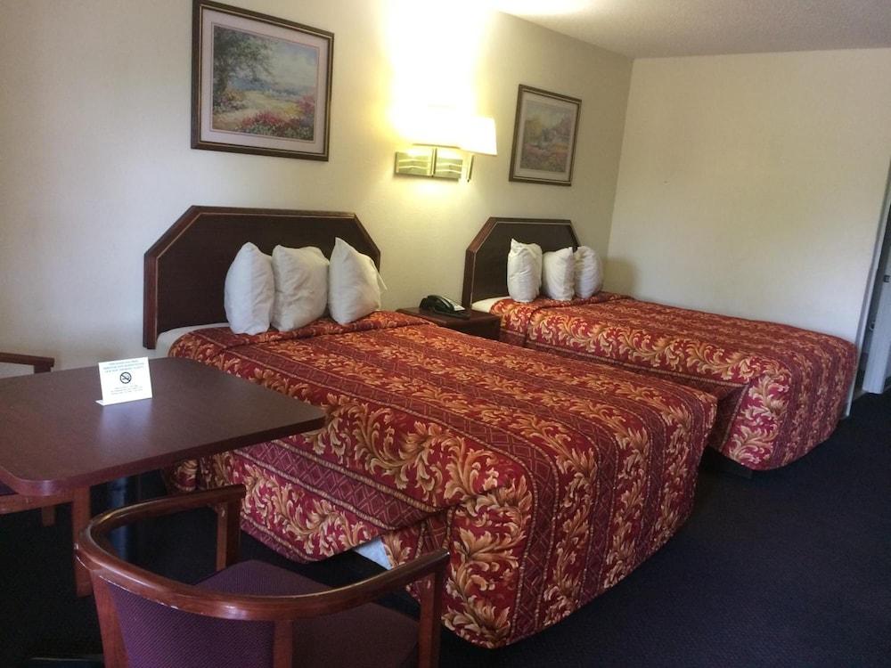 Luxury Inn & Suites Selma Exteriér fotografie