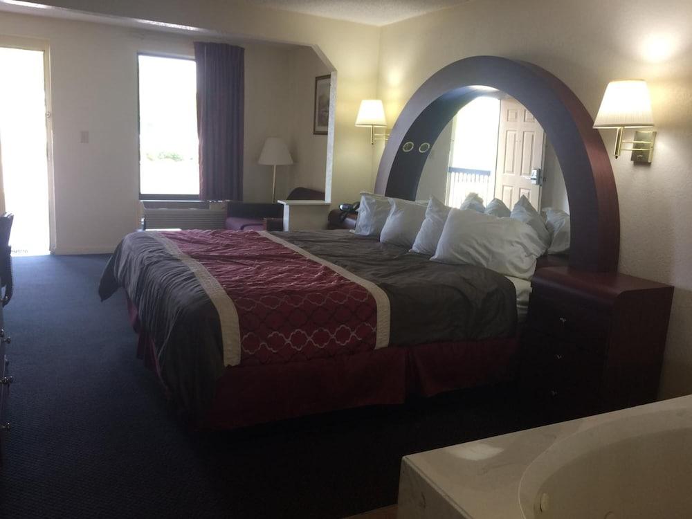 Luxury Inn & Suites Selma Exteriér fotografie