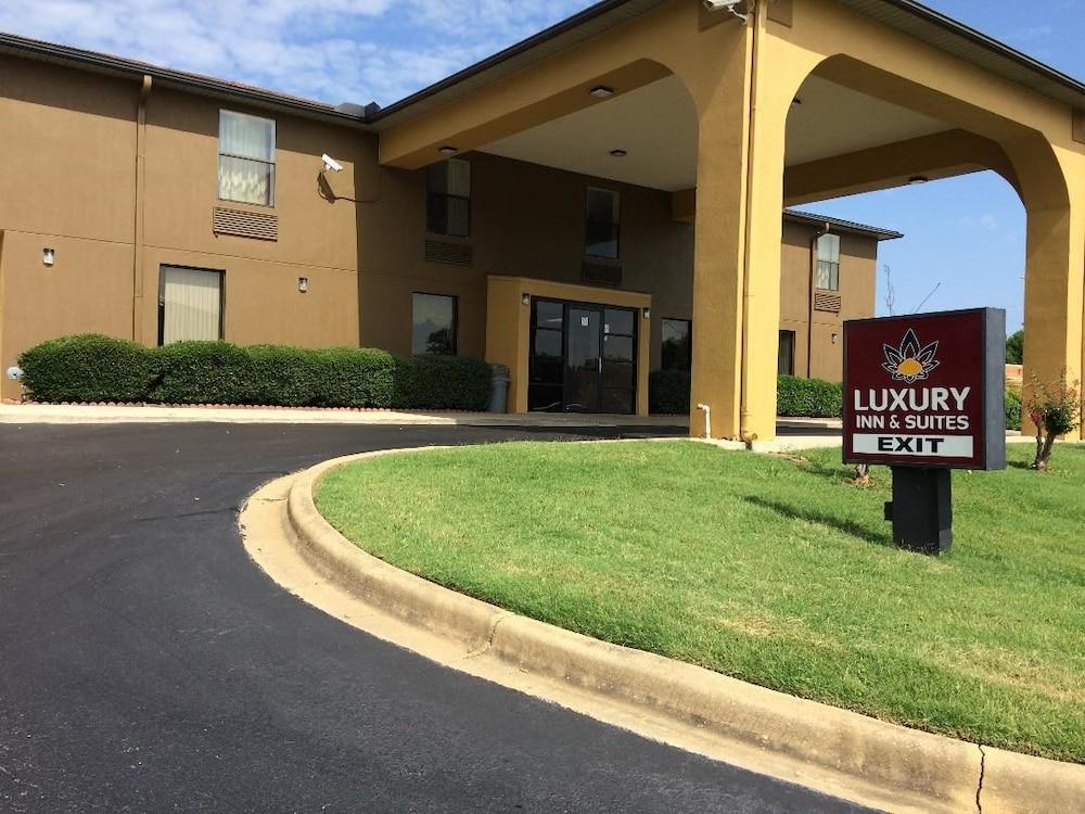 Luxury Inn & Suites Selma Exteriér fotografie