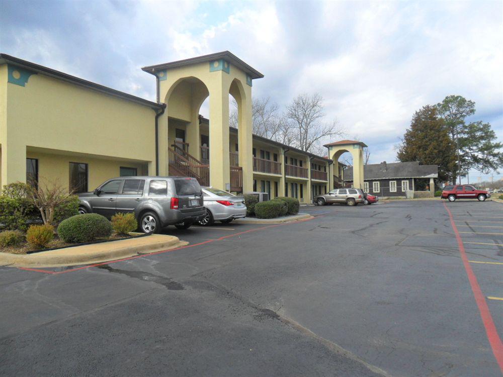 Luxury Inn & Suites Selma Exteriér fotografie